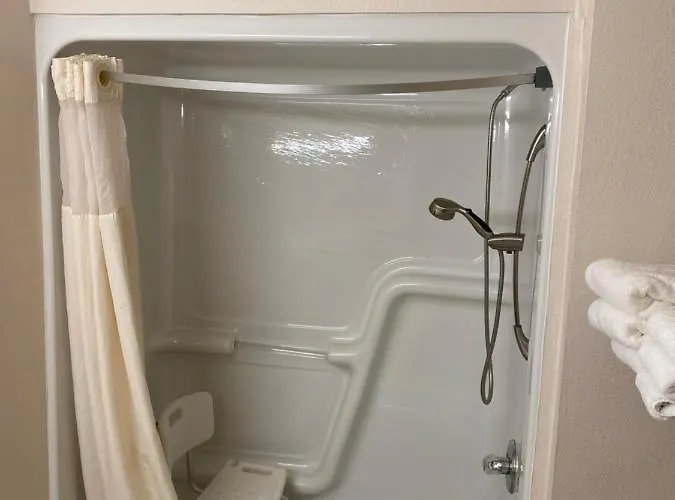 Hotel Northfield And Conference Center 3*