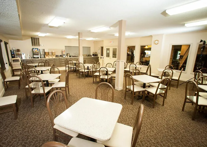Northfield And Conference Center Отель 3*